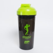 Заказать Musclepharm Шейкер Arnold Series 600 мл